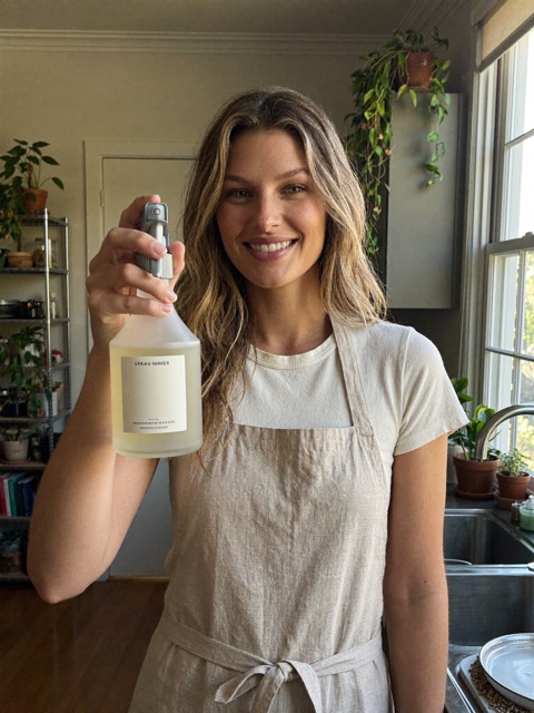 Sloane with refillable spray bottle